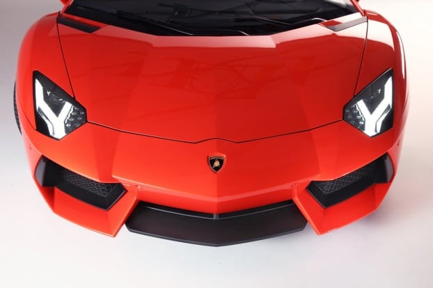 Face avant de la Lamborghini Aventador