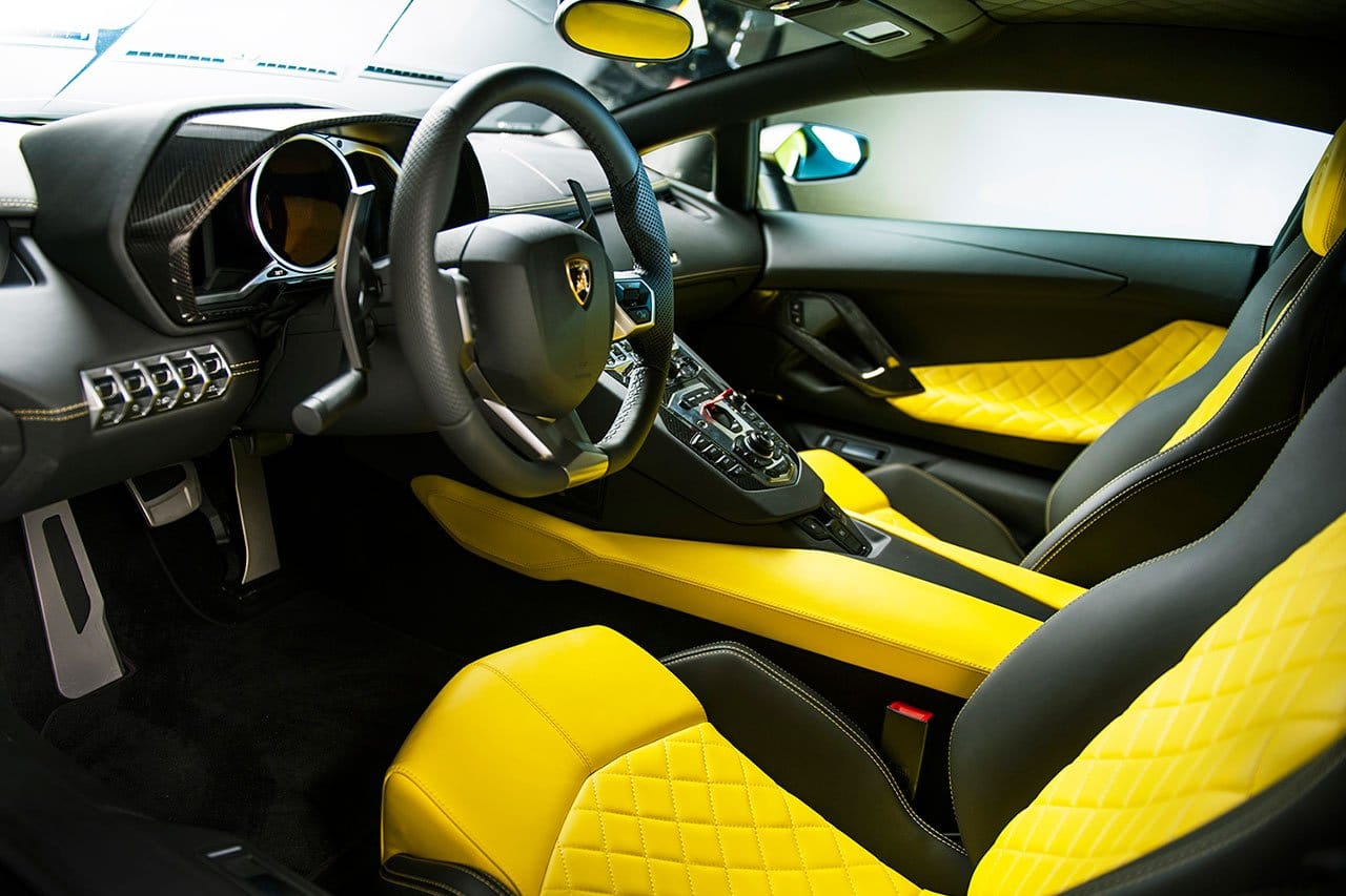 intérieur de la Lamborghini Aventador 50e anniversario