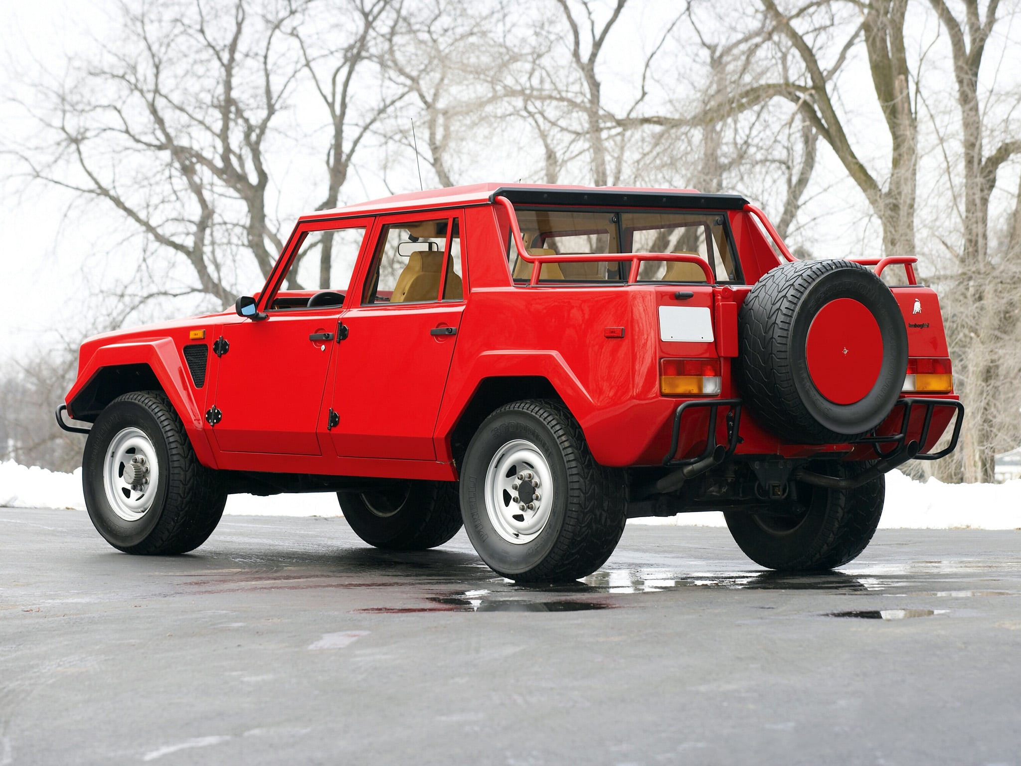 Lamborghini LM002